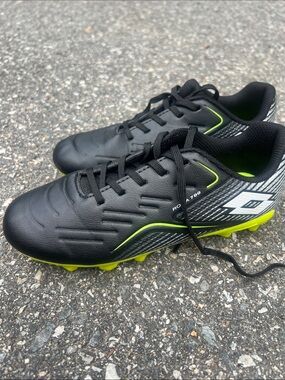 Kids LOTTO Roma 700 Cleats - Size 3